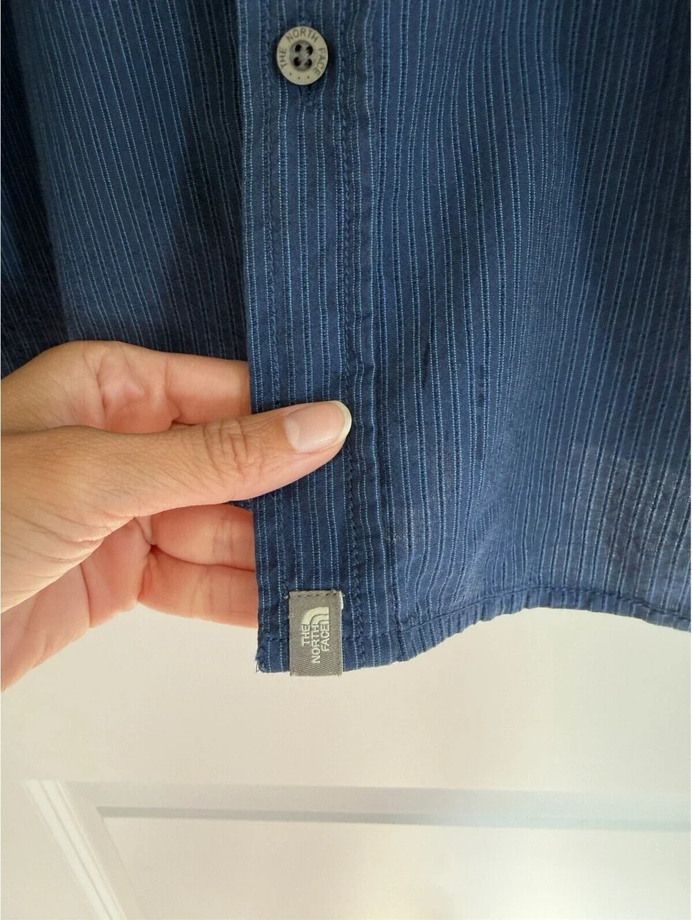 The North Face Men’s Navy Pinstripe Button-Up Shirt Size L Outdoorsy Utility